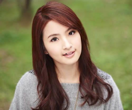 东莞女明星网红是谁,揭秘网络红人的魅力人生