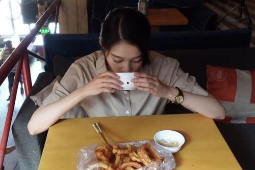 明星网红吃美食是谁,一场味蕾与镜头的盛宴