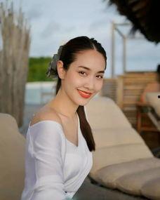 演员媒体明星网红有哪些,揭秘当红演员、媒体明星与网红的闪耀时刻